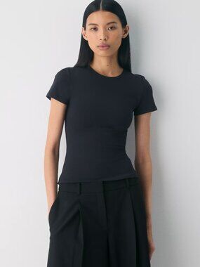 Aritzia Original Contour Marvel T-Shirt Black Size Medium